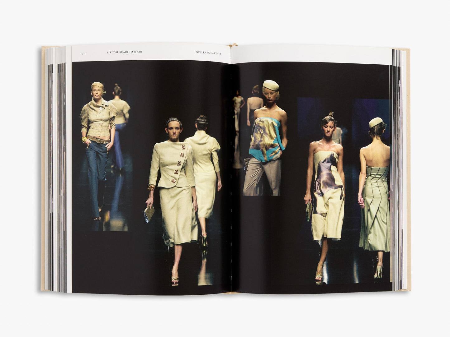 Chloé Catwalk: The Complete Collections